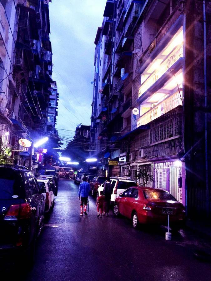 Htinn Yue Tann Hostel Rangún Exteriér fotografie